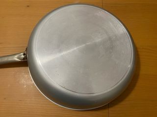 Padella antiaderente in alluminio