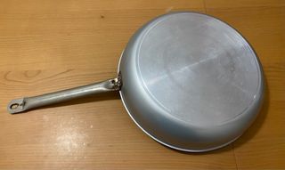 Padella antiaderente in alluminio