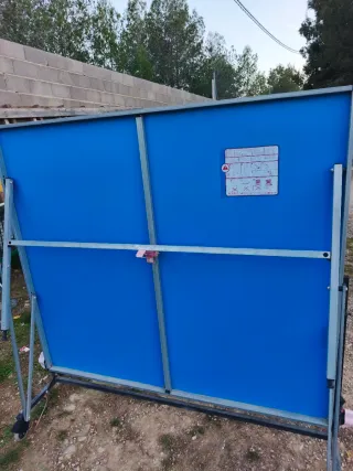 Mesa de ping pong azul