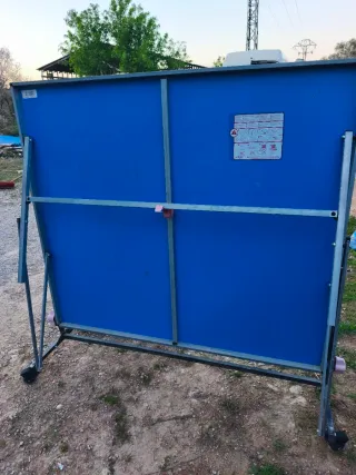 Mesa de ping pong azul
