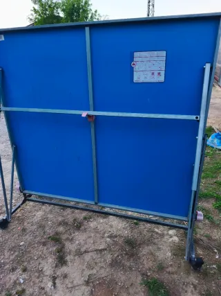 Mesa de ping pong azul