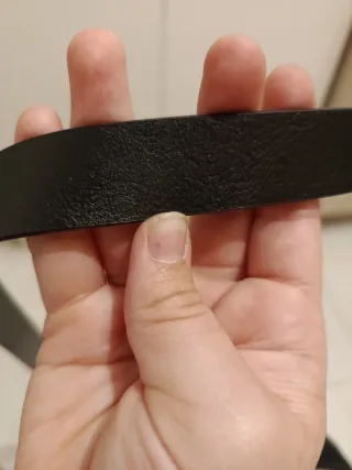 Cinturón negro hebilla plateada