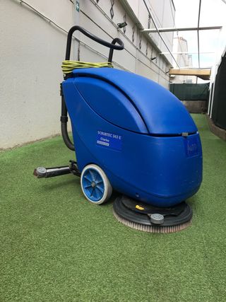 Fregadora Nilfisk Scrubtec 343E profesional