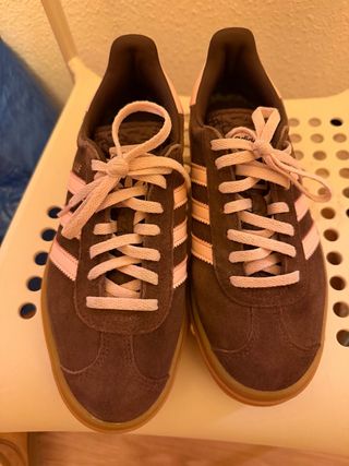 Zapatillas Adidas Gazelle Marrones y Rosas