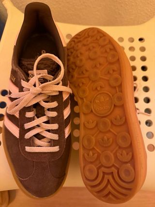 Zapatillas Adidas Gazelle Marrones y Rosas