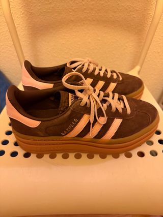 Zapatillas Adidas Gazelle Marrones y Rosas