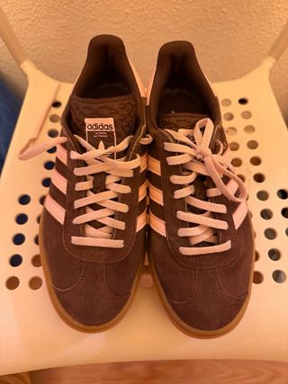 Zapatillas Adidas Gazelle Marrones y Rosas