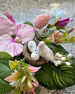 Arranjo floral decorativo Primavera/Páscoa