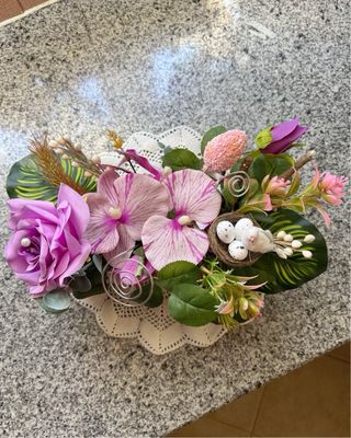 Arranjo floral decorativo Primavera/Páscoa