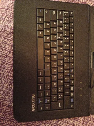 Funda Tablet Negra con Teclado FCZCEOO