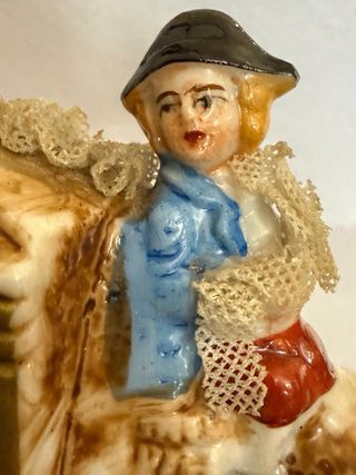 Antica statuina porcellana carrozze cavalli