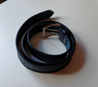 Cinturón de piel azul 110 cm