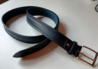 Cinturón de piel azul 110 cm