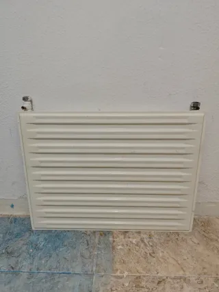 Radiador de agua blanco