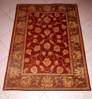 Alfombra chenilla Nepal estilo oriental roja y mar