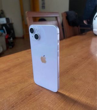 iPhone 14 Plus Morado con caja y accesorios