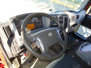 Volvo FL 280 - CAMION PORTACOCHES