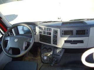 Volvo FL 280 - CAMION PORTACOCHES