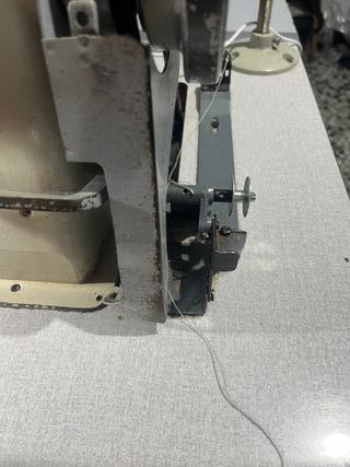 Máquina de coser triple arrastre tapicería