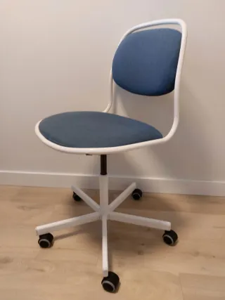 Silla de escritorio con ruedas regulable