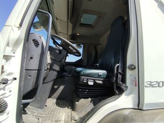 Volvo FE 320 - CAMION PORTACOCHES