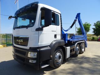 MAN FE 320 - CAMION GANCHO DE CADENAS