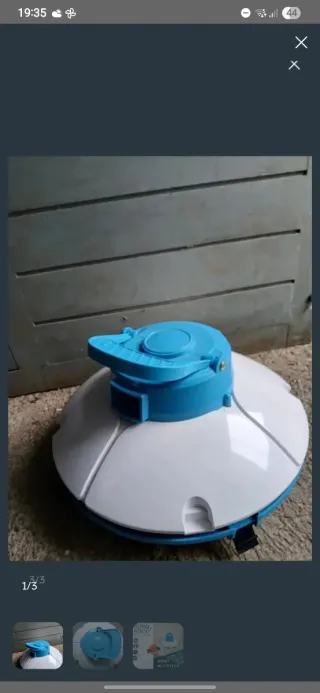 Robot Limpiador Piscina Azul y Blanco