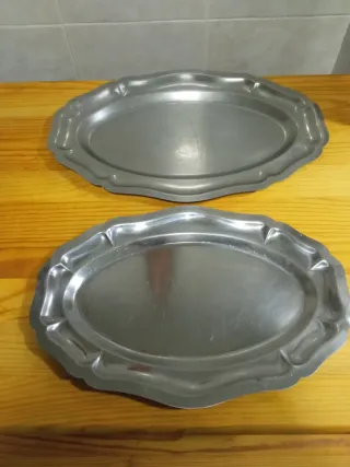 Bandejas Ovaladas Metálicas Vintage (2 unidades)