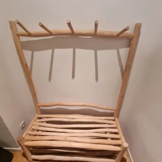 Perchero de madera rústico