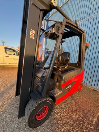 Carretilla Linde eléctrica 2000kg