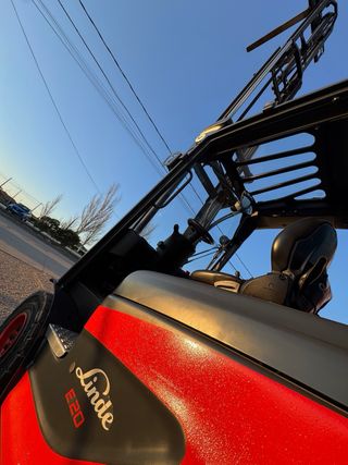 Carretilla Linde eléctrica 2000kg