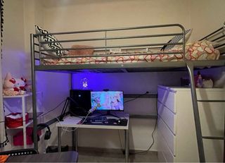 Cama alta metálica IKEA