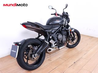 TRIUMPH TRIDENT 660