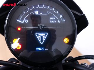 TRIUMPH TRIDENT 660