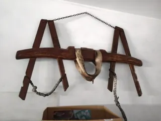 Yugo de madera antiguo