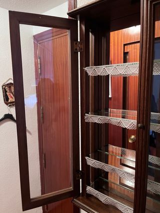 Vitrina madera 4 baldas cristal