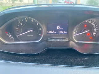 Peugeot 208 ALLURE vti 120 / 1.6 2012