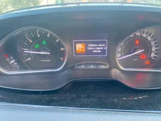 Peugeot 208 ALLURE vti 120 / 1.6 2012