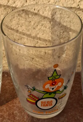 3 Vasos Fanta con personaje