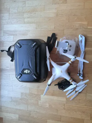 Dron DJI Phantom 3 Professional 4K + maleta +acces