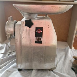 Lote 2 Picadoras de carne Ortega