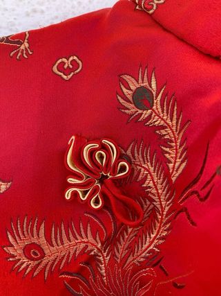 Vestido chino rojo con dragones