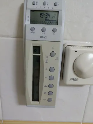 Caldera Gasoil Roca Laia Confort + Mando