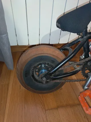 Mini BMX Wildcat Negra y Naranja