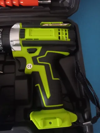 Taladro percutor atornillador 28V a batería