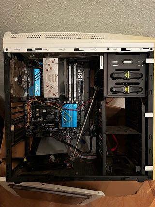 Caja PC y componentes