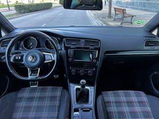 Volkswagen Golf GTI PERFORMANCE