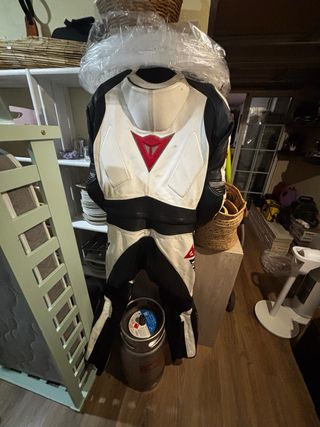 Mono Dainese Laguna Seca Blanco 2 Piezas talla 52