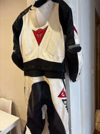 Mono Dainese Laguna Seca Blanco 2 Piezas talla 52