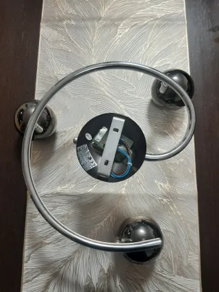 Lámpara de techo moderna de metal